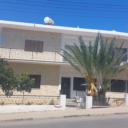 Secret Garden No:01 Bed & Breakfast Famagusta  Luaran gambar